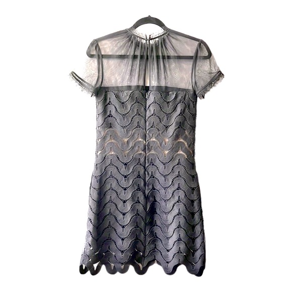 Self-Potrait 'Evie' Short Sleeve Scalloped Chevron Lace Dress, Black, size 4 - Picture 6 of 12